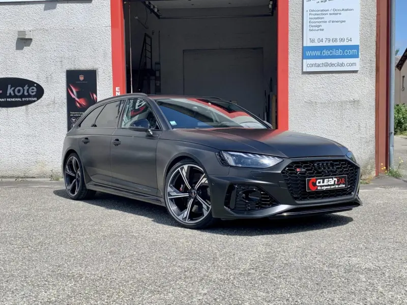 covering-audi-rs4-noir-satin-_5_-scaled-e1637858456401